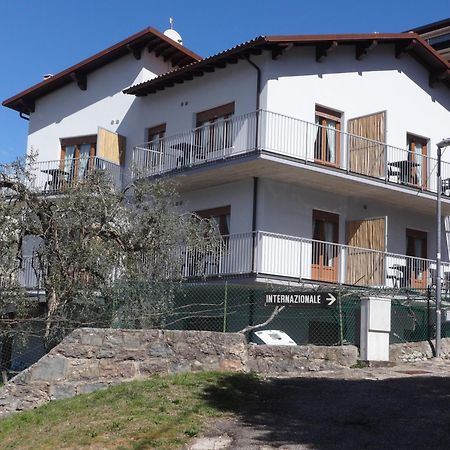B&B Casa Gabriele Мальчезине Экстерьер фото