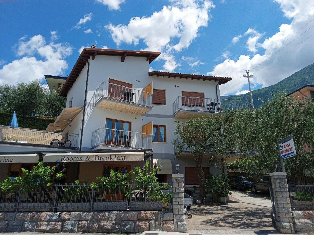 B&B Casa Gabriele Мальчезине Экстерьер фото